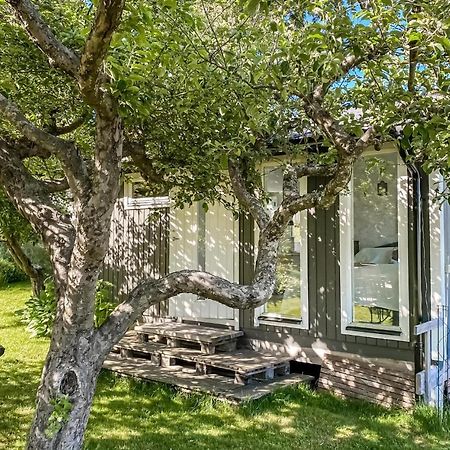 1 Bedroom Nice Home In Varberg Exterior foto